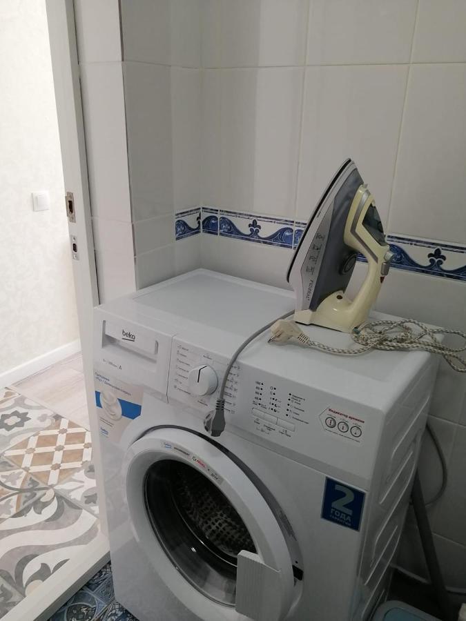 Apartamento Happy House Karagandy Exterior foto